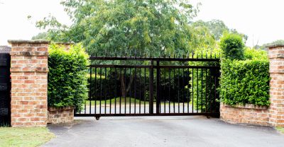 Aluminum Fence Installation and Repair Services